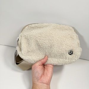 Lululemon Everywhere Belt Bag Fleece Tan